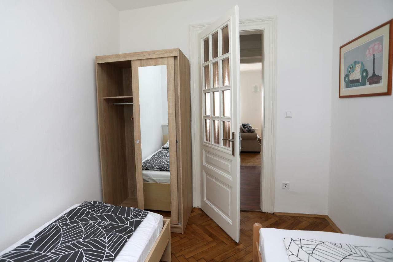 Apartman Cinkopan พูลา ภายนอก รูปภาพ