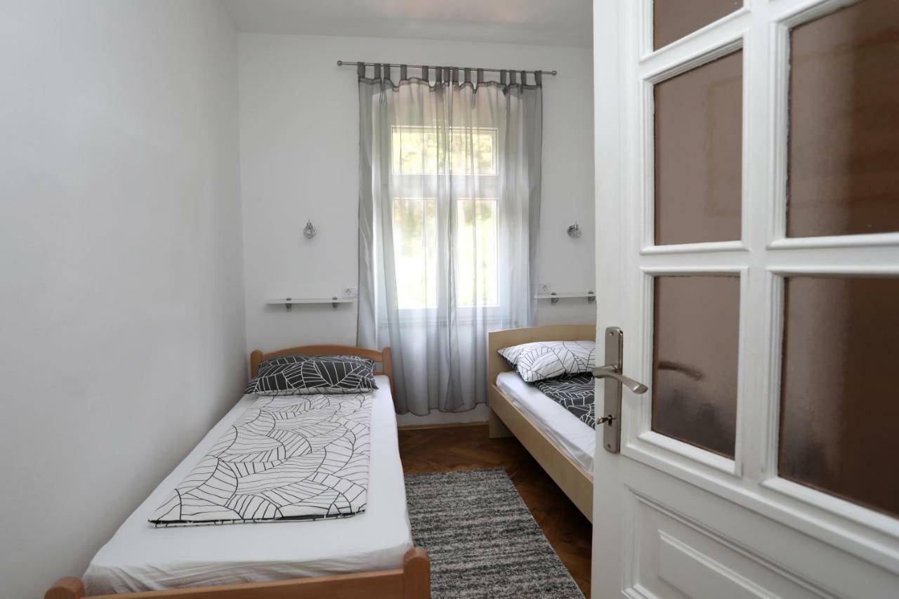 Apartman Cinkopan พูลา ภายนอก รูปภาพ